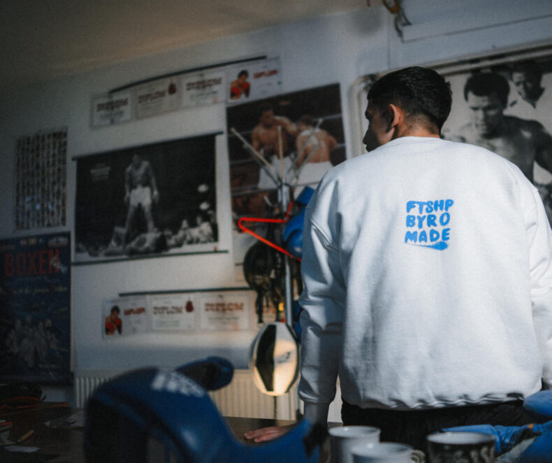 Roma for the World by FTSHP: Streetwear ručně vyráběný romskými ženami